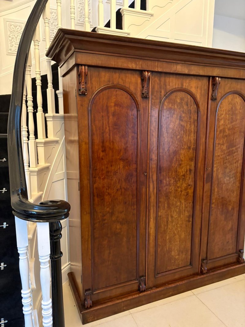 Antique Victorian Quality Figured Mahogany Three Door Wardrobe - Image 15